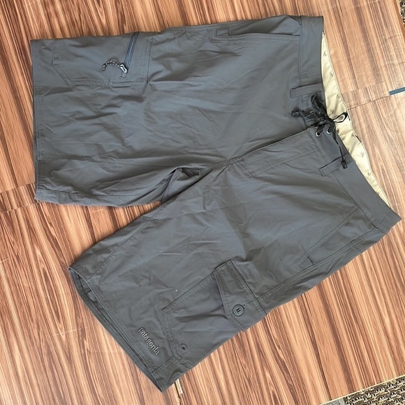 PATAGONIA Nylon Board Shorts Size 34 - Picture 2 of 11
